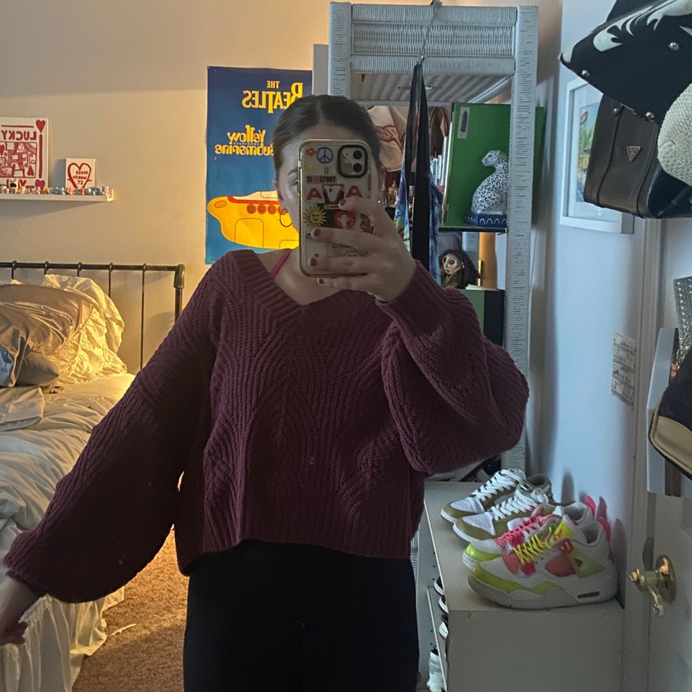 American Eagle Sweater